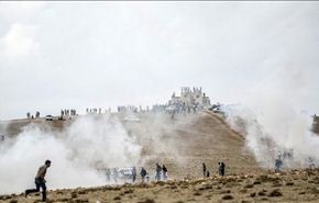 الاكراد يطردون 