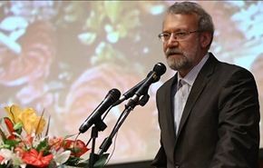لاريجاني: ايران ساعدت اكراد وسنة العراق لمواجهة 