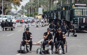 مقتل ضابط بتفجيرات مصر مع بدء تظاهرات السلفيين