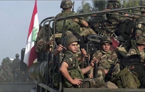 الجيش اللبناني يقصف مواقع المسلحين بجرود عرسال