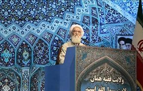 امام جمعة طهران: القائمون على تنظيم مسيرة باريس هم من رعاة الارهاب