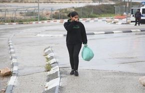 بالفيديو والصور: الإفراج عن ملاك الخطيب أصغر أسيرة لدى الاحتلال