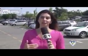 فيديو لمذيعة تتعرض للسرقة على الهواء