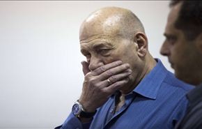 الحكم على أولمرت بالسجن 8 أشهر مع النفاذ بتهمة الفساد