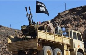 5 قتلى بهجوم انتحاري وداعش يعلن الحرب على 
