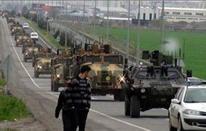 تركيا تحشد نصف قواتها البرية قرب الحدود السورية