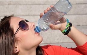 لهذه الاسباب تجنبوا شرب الماء من القنينات البلاستيكية