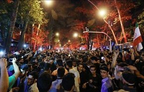 شاهد بالصور؛ الشارع الايراني يعبر عن ابتهاجه بنتائج النووي