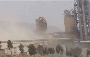 الطيران السعودي يُدمر أكبر 3 مصانع أسمنت في اليمن