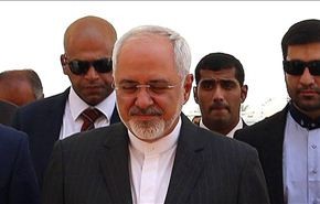 امير الكويت يستقبل وزير خارجية ايران