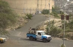 الجيش اليمني يسيطر على مداخل تعز الرئيسية +فيديو