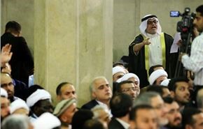 الرادود نزار القطري يلقي قصيدةً  في قائد الثورة الإسلامية