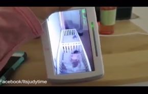 شاهد رضيعتان تتظاهران بالنوم فور سماع صوت أمهما!