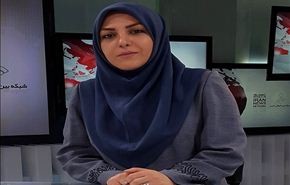 أبت الدمعة الا ان تسقط من عين مذيعة ايرانية عند قراءتها خبر فاجعة منى