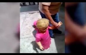 فيديو... لماذا اثارت هذ الدمية الرعب في العالم؟