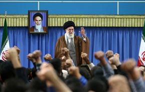 آية الله خامنئي: المراکز العلمیة تشهد لصالح الجمهوریة الاسلامیة