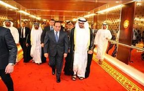 السيسي يصل الامارات في زيارة مفاجئة ويلتقى محمد بن زايد