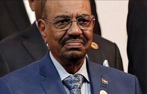 الغريق يتشبث بكل قشة.. البشير مثلاً