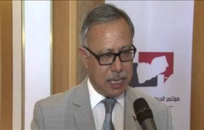 محافظ عدن يهاجم السعودية وتحالفها ويتهمهما بتدمير اليمن