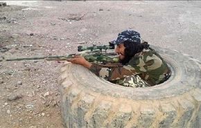 شاهد؛ فيديو صادم لمدبّر هجمات باريس، يجرّ الجثث ويسحلها مبتسماً!