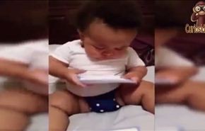 فيديو طريف جدا لصغير يتعلم الأرقام