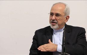 ظریف يبحث مع وزیر الخارجیة الصیني اعادة تصمیم مفاعل اراك