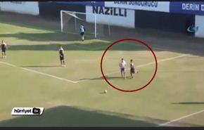 شاهد لاعب مهدد بالسجن سنوات بسبب  هذا التصرف..