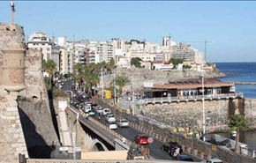 مئات المهاجرين يحاولون عبور الحدود المغربية الى سبتة