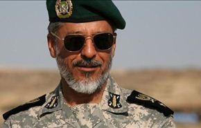قائد القوة البحرية الايراني يتوجه الى بنغلاديش