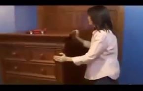 فيديو...طريقة لتحريك أثاث المنزل الثقيل بسهولة