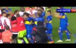 بالفيديو... مباراة ودية تتحول إلى 