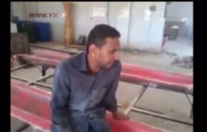 فيديو لعامل يتلو آيات من القران الكريم بصوت عذب.. لاتضيعوا الفرصة!