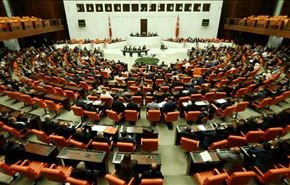الخلافات في البرلمان التركي تفشل الاتفاق على دستور جديد