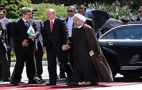 إردوغان وجه 3 دعوات رسمية لروحاني لزيارة تركيا