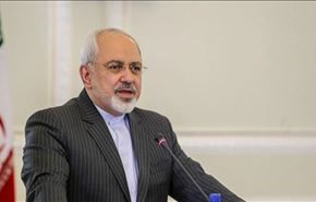 ظریف: من فرض الحظر على ايران يخاف من اكتفائها الذاتي