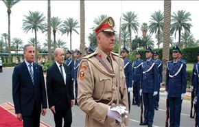 وزير الدفاع الفرنسي يؤكد ضرورة استعادة الرقة والموصل