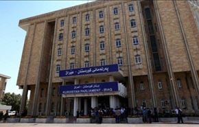مسيحيون غاضبون يتظاهرون امام برلمان كردستان العراق