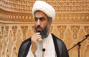 المنامة توقف الشيخ المنسي لأدائه الصلاة دون ترخيص!