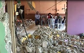 شاهد؛ الاحتلال يستعين بمعاوله بالقدس ليهيئ امناً لمستوطنيه بعيدهم!