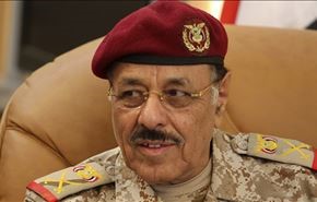 محسن الاحمر ينقلب على الإمارات!