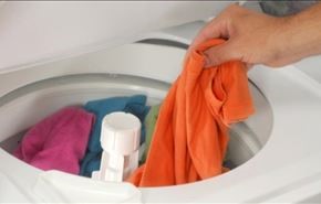 الماء البارد أم الساخن.. أيهما أكثر فعالية للتنظيف؟
