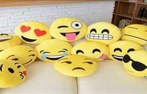 بالفيديو؛ داعية سعودي..4 رموز تعبيرية على واتساب،محرمة!