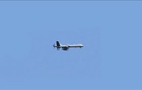 ايران تستعرض طائرة 