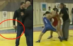 فيديو... مباراة مصارعة تنتهي بإشهار سلاح ناري!