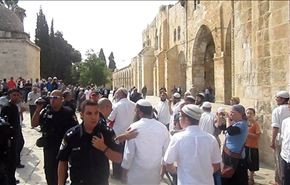مستوطنون بقيادة المتطرف يهودا غليك يقتحمون الأقصى