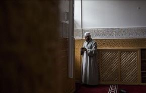 تعدد الزوجات.. جريمة جنائية يُسجن الداعون لها.. ولكن آين؟