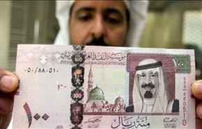 غضب شعبي بالسعودية من قرار تقليص الرواتب.. وايام لا تبشر بخير
