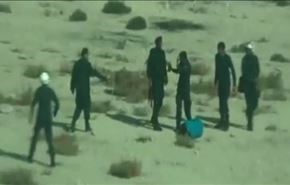 فيديو؛ شاهد وحشية قوات البحرين بتعاملها مع الاطفال!!