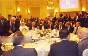 صحفي يسخر من وجبة إفطار السيسي: 