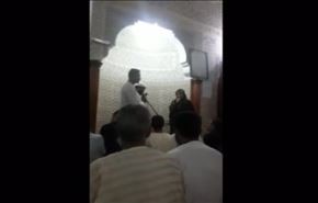 شاهد… هذا ما حدث لسيدة رومانية لحظة نطقها الشهادتين